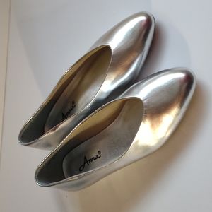Vintage Annie Silver Shoes size 6 1/2 wide